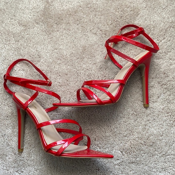 Pretty little thing Red Patent Pointy Heels - Picture 2 of 3